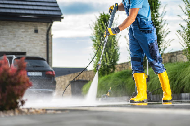 Why Choose Our Certified Pressure Washing Experts for Your Project Needs in Reidland, KY?